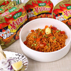 SAMYANG Instant Nudeln Hot Chicken Curry 140g Bild 2